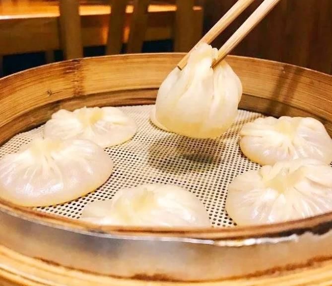 金华汤包,皮薄馅大,汤汁非常鲜美,是南方小吃汤包中的佼佼者!|南方|汤