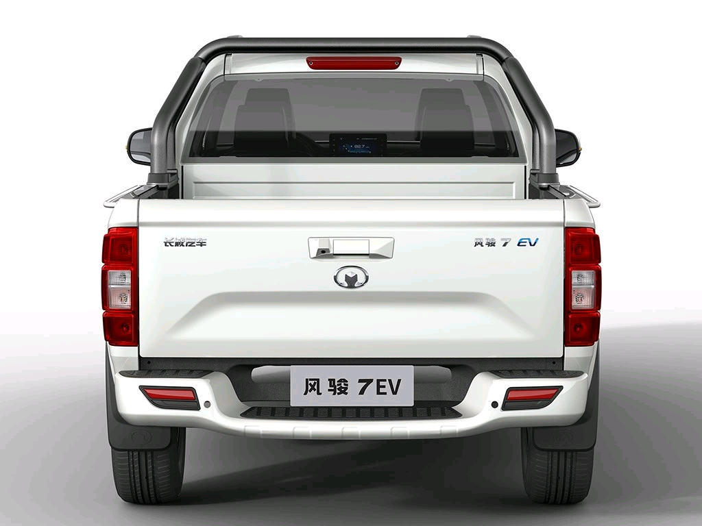 长城首款新能源皮卡亮相,预售价可买2辆哈弗h6,你愿意买吗?