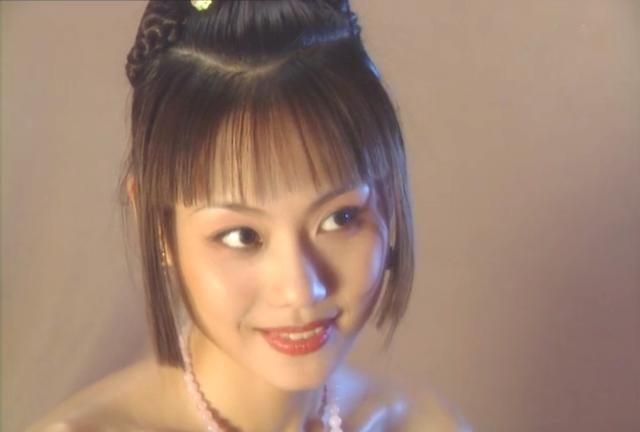 聊斋先生中柳红扮演红莲狐妖造型没有任何点缀却千娇百媚