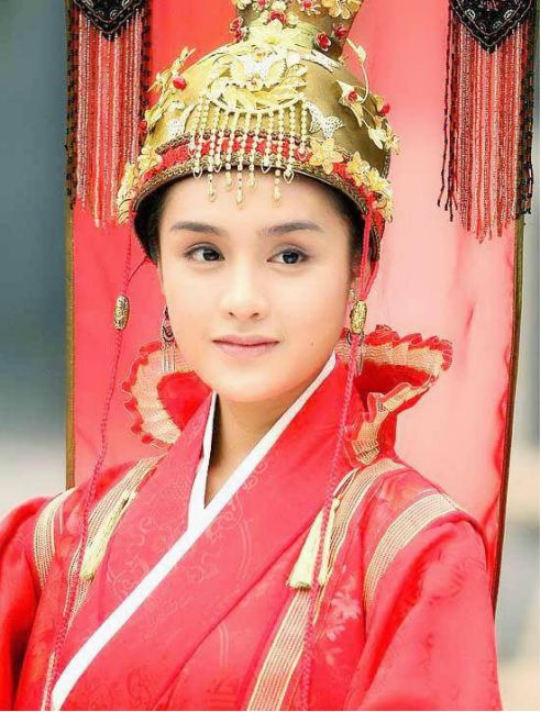 她因眼神忧郁被出道,嫁最穷影帝被传离婚,曾跟高云翔是荧幕情侣