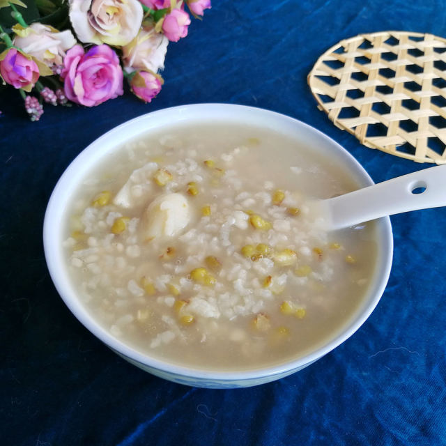 薏米绿豆百合粥,清甜解暑,夏季必备的养生粥