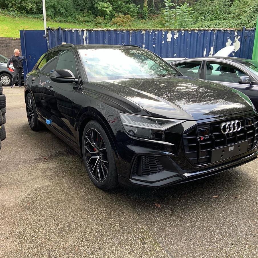 全新奥迪sq8海外实车实拍新车外形更加运动