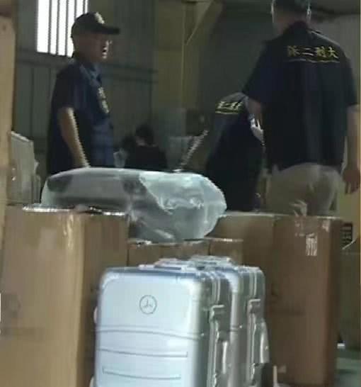 直播天王开包养条件每月2.3万,富家千金女模回应:我想自己赚!