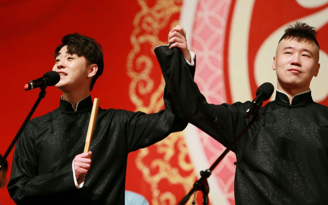 德云社最火的一对搭档,比郭德纲于谦的人气还高,颜值也最突出