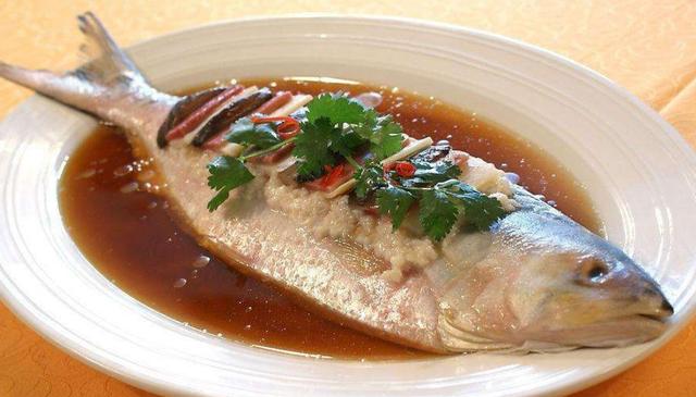 之物,为中国珍稀名贵经济鱼类 ,鲥鱼与河豚,刀鱼齐名,素称" 长江三鲜