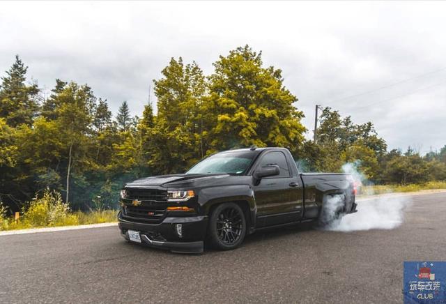 雪佛兰silveradoz71皮卡也能打造极致低趴姿态