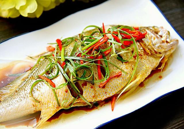 不吃油炸小黄鱼了换成清蒸大黄花鱼换换口味儿