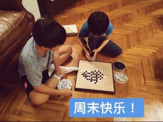 梁洛施自曝暴瘦原因,她为李嘉诚生了三个孙子,却仍然有养家压力
