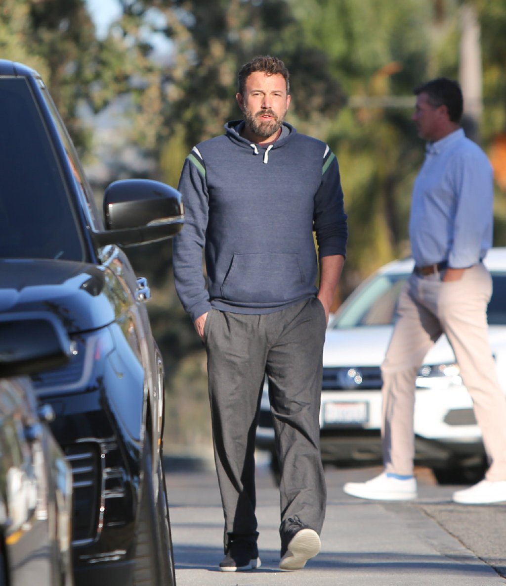 "蝙蝠侠"本·阿弗莱克现身街头!身高192的型男,气场太强大