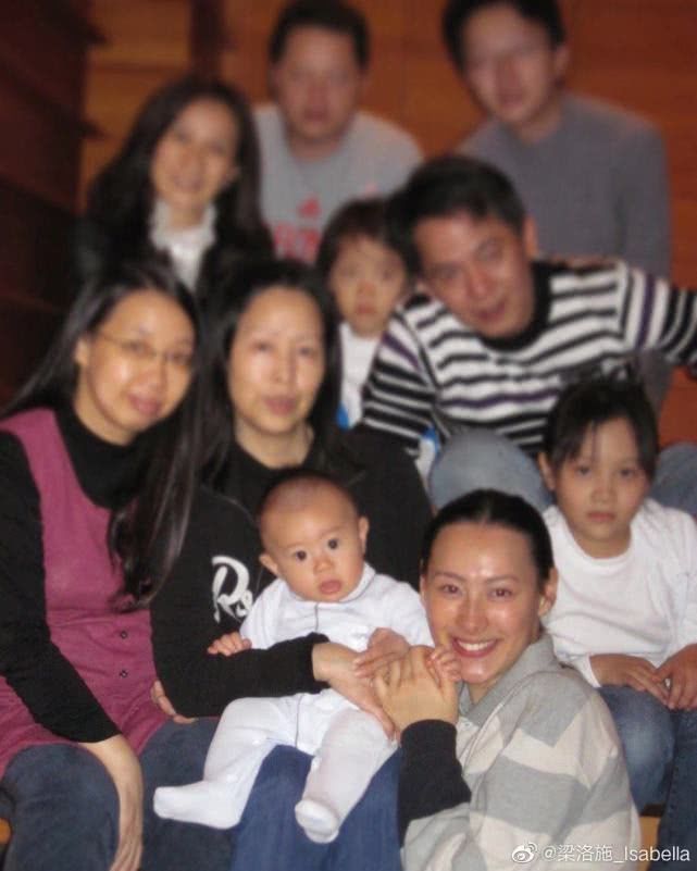 梁洛施自曝暴瘦原因,她为李嘉诚生了三个孙子,却仍然有养家压力