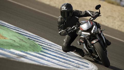 除此之外,road(道路),rain