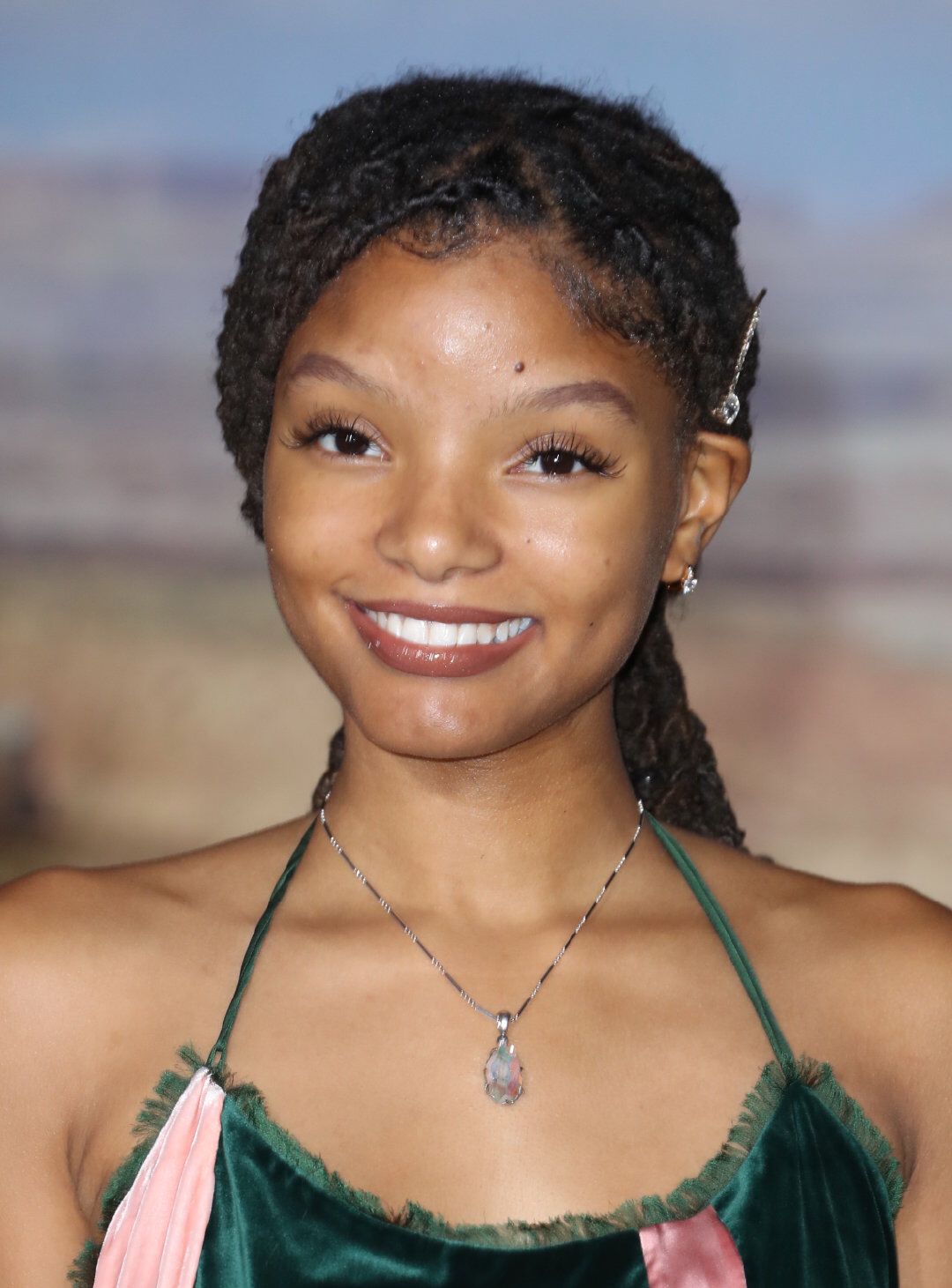 黑人女主演参加活动,遭吐槽:长得果然像条鱼|蝙蝠侠|迪士尼|小美人鱼