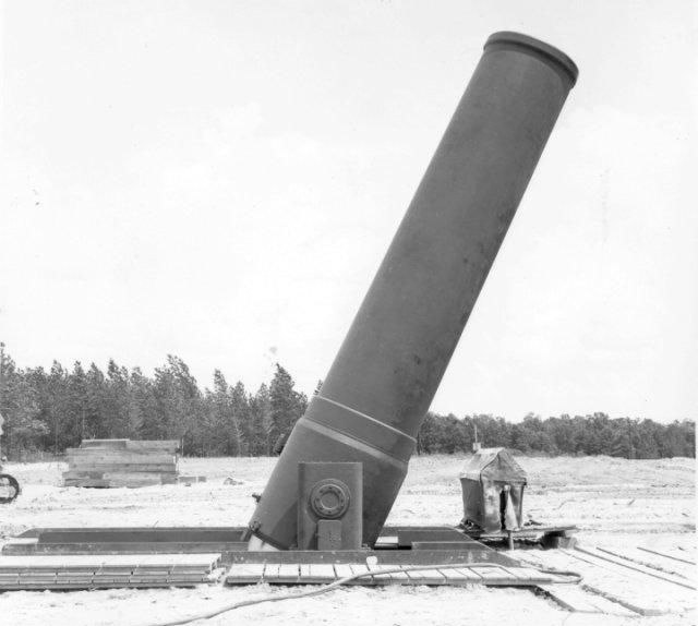 这门人类有史以来最大的迫击炮,美国人亲切地称其为"小戴维",但是它的