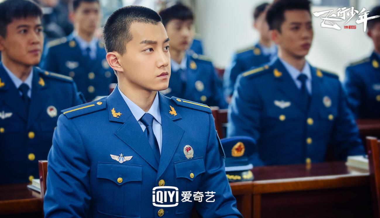 程束阳暂别飞行少年团 于欣然面对天空深情告白