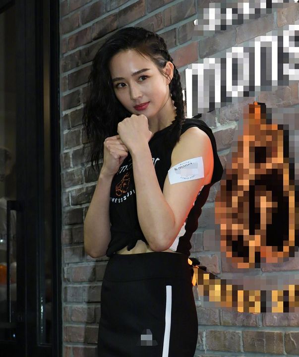 张钧甯公开回应邱泽认爱：被追求很开心，他是很认真的人