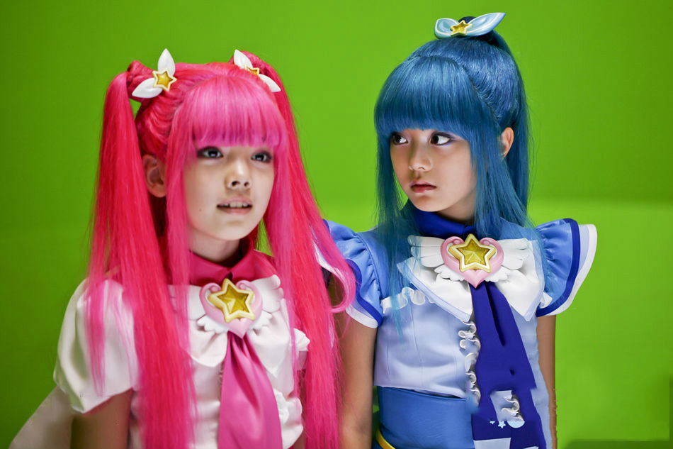 巴啦啦小魔仙的凌美雪14岁亭亭玉立和母亲同框似姐妹