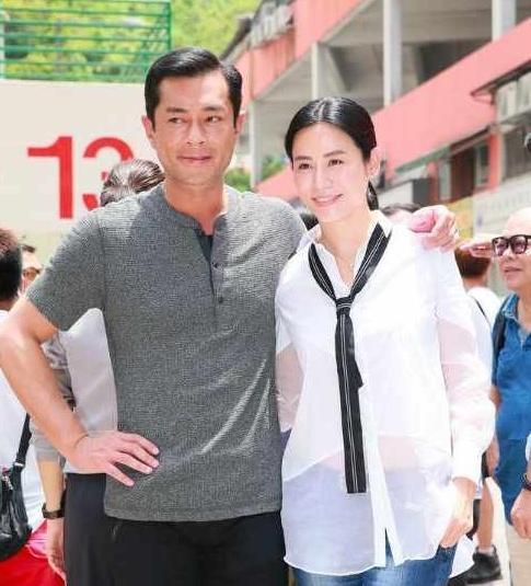 绯闻女友这么多,到底谁才能配得上|张玉珊|古天乐|订婚_新浪新闻