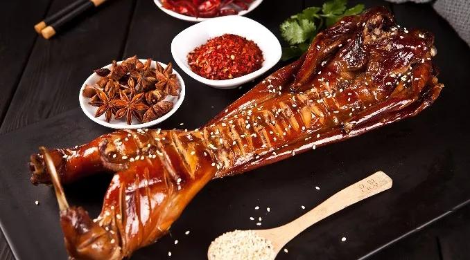 在峨眉火爆了8年的手撕烤兔终于来乐山了|烤兔|手撕|兔肉_新浪新闻