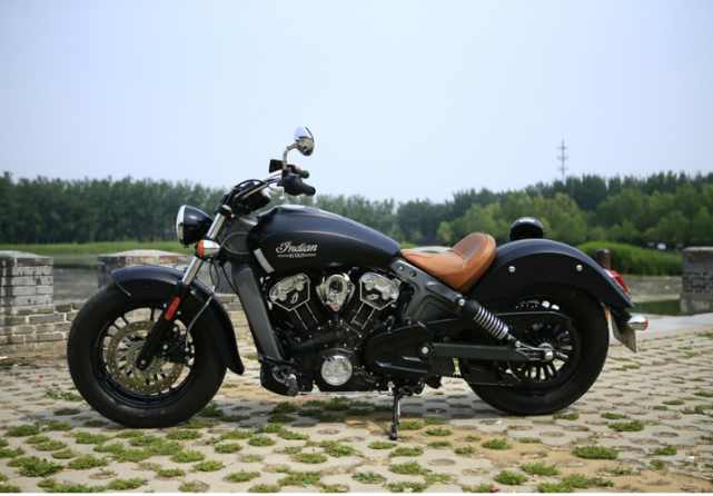 比哈雷更霸气,100马力的美式复古巡航,1133ccv缸-新浪汽车