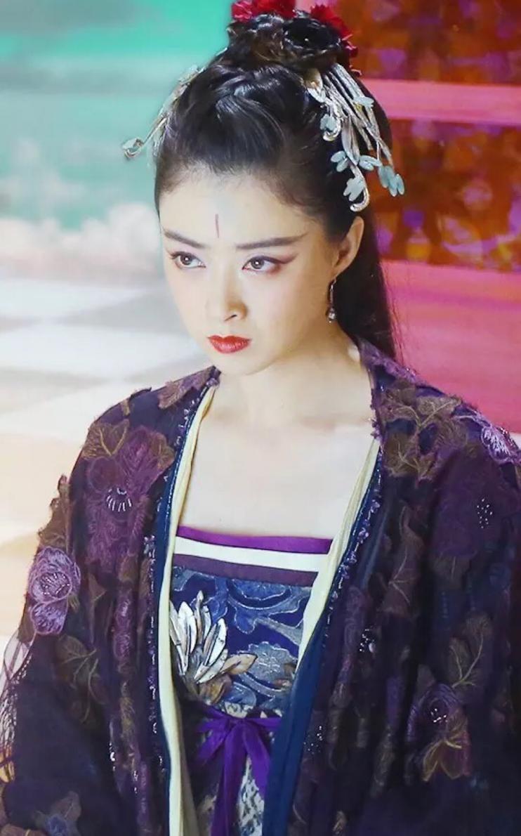 女明星赵丽颖高圆圆蒋欣陈乔恩,古装剧中黑化后妆容谁更强|花千骨|陈