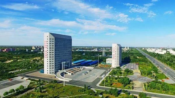 奈曼一中奈曼旗第一中学创建于1953年,已成为一所通辽地区发展快,实力