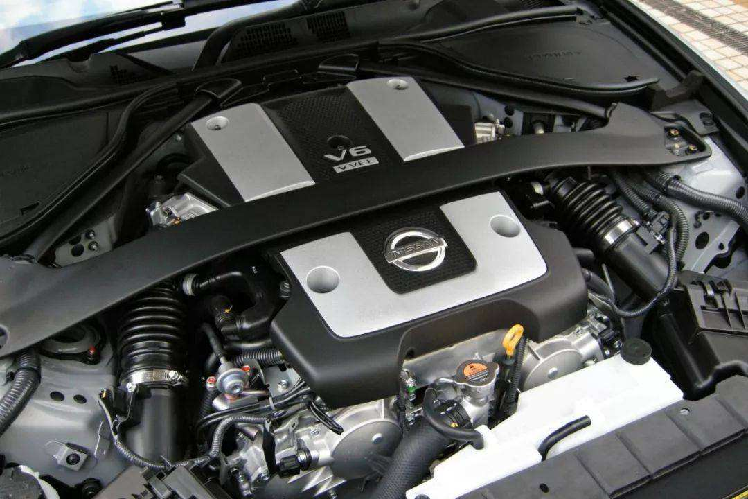 久违了的驾驶激情,v6的怒吼,在英菲尼迪q50上得以释放!