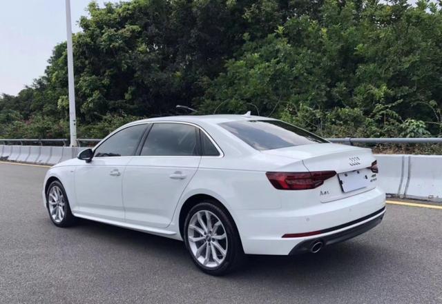 18款奥迪a4l 30周年纪念型 40 tfsi 时尚型值多少钱?