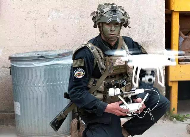 用自杀无人机将"大疆"从空中撞下来|无人机|大疆|拦截者_新浪新闻