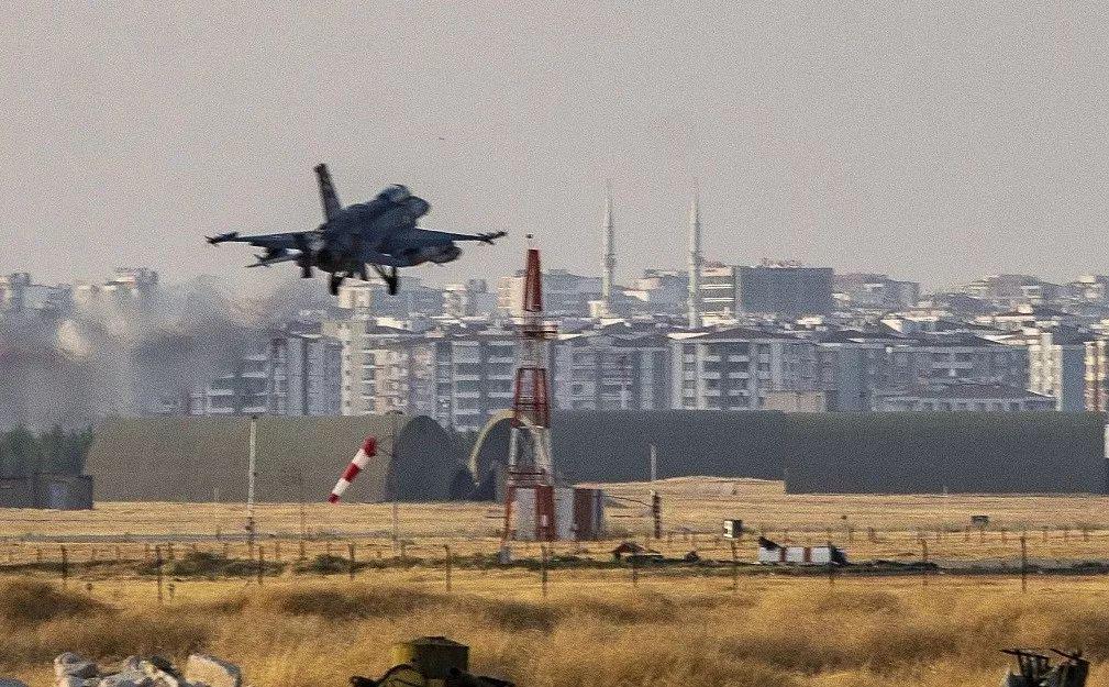 土军战机在土境内的迪亚巴克尔基地起飞