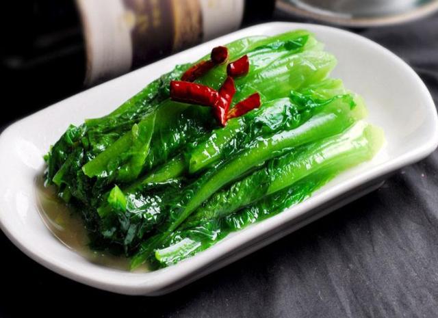 清炒油麦菜清脆且爽口香味诱人营养健康特别好吃哟