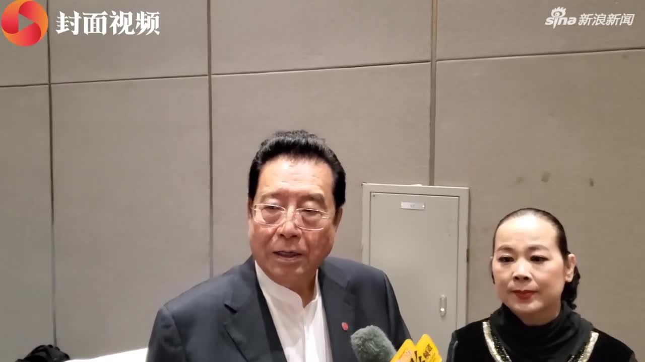 歌唱家李双江:李双江刚现身成都献歌 观众向其问好:想死你啦