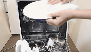 揭秘:洗碗機洗完碗要把碗取出來嗎?_新浪眾測