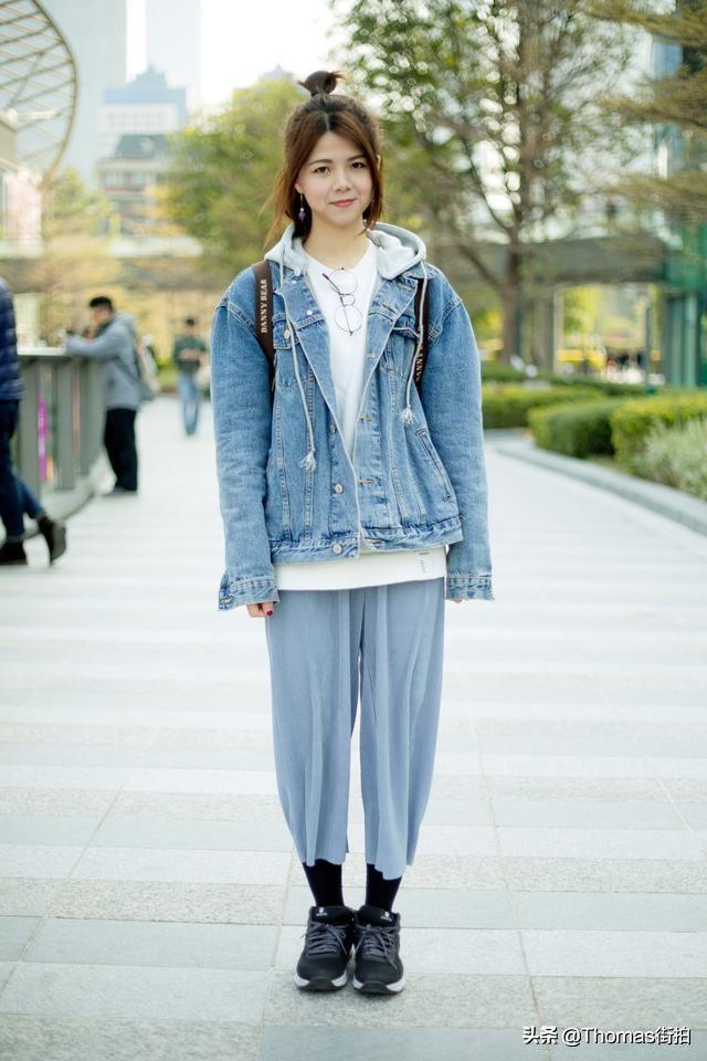 街头潮人告诉你,这样穿搭可加分,其中女生的中性短发帅出新高度