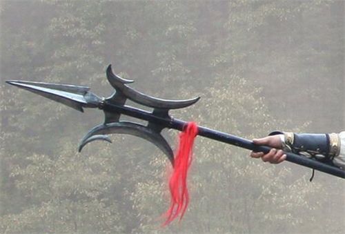 吕布无敌天下的方天画戟是何来头?说出来很难信,几乎就是神器