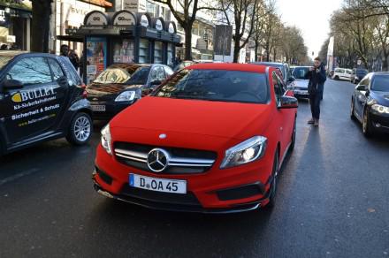 红色天鹅绒奔驰A45 AMG Edition 1！