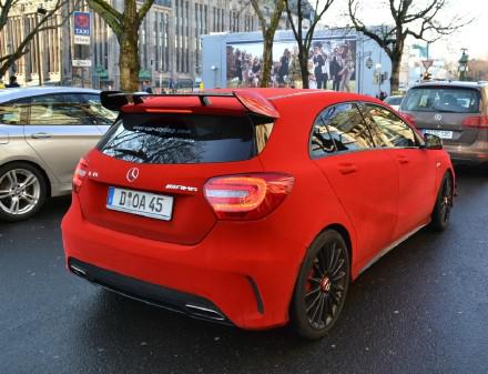 红色天鹅绒奔驰A45 AMG Edition 1！