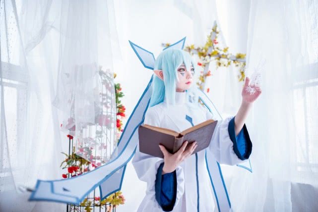 cos凹凸世界圣女安莉洁