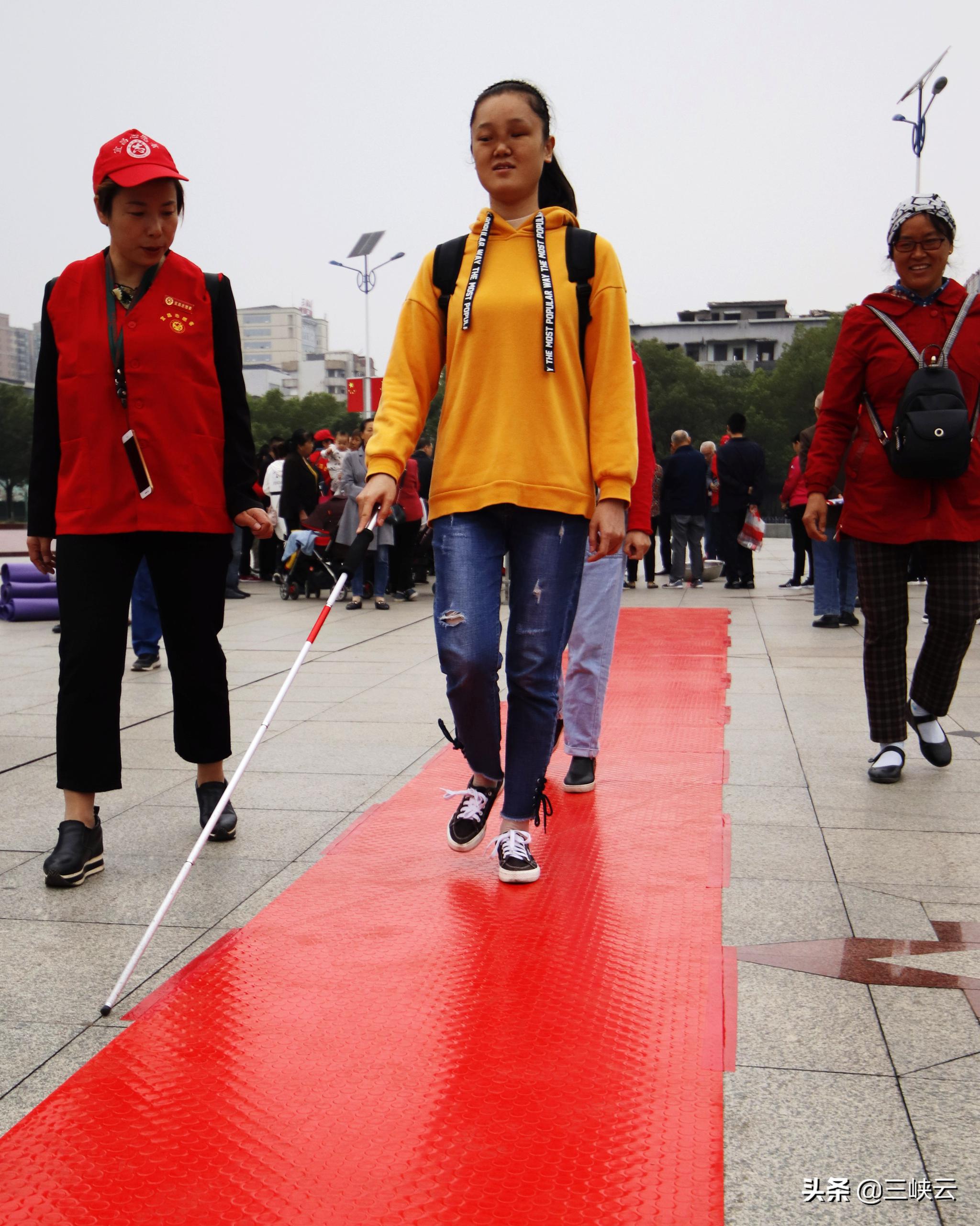 特殊运动会同样精彩宜昌市举办第三届盲人体育运动会
