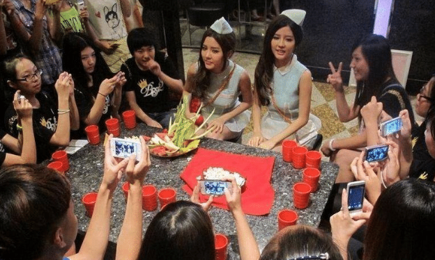 ktv陪酒小姐真的"千杯不醉"? 原来在这背后, 都有自己的套路