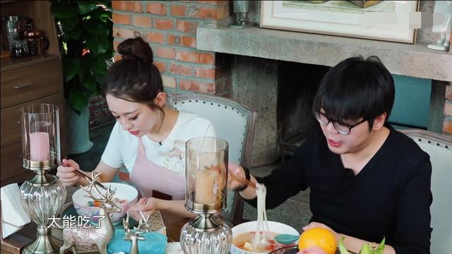 为避免郎朗手受伤，吉娜不让丈夫做家务，巧妙应对婆婆催生甜到齁