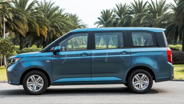 路咖与车： 涨价2.3万元 神车五菱宏光PLUS卖贵吗？