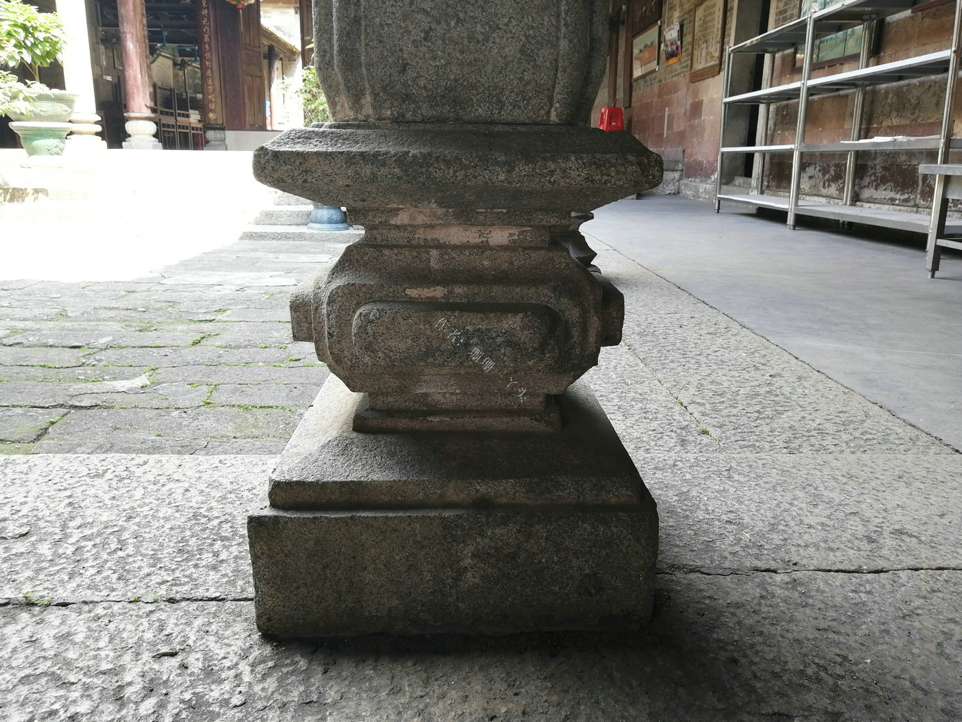 广州一座古建筑内的“柱础石”：“6种”不同形态，是珍贵艺术品