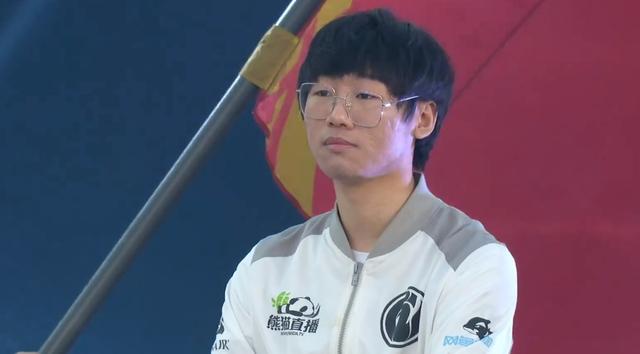 ig战队官方暗示,宁王即将王者归来?神秘背影出现引网友猜测