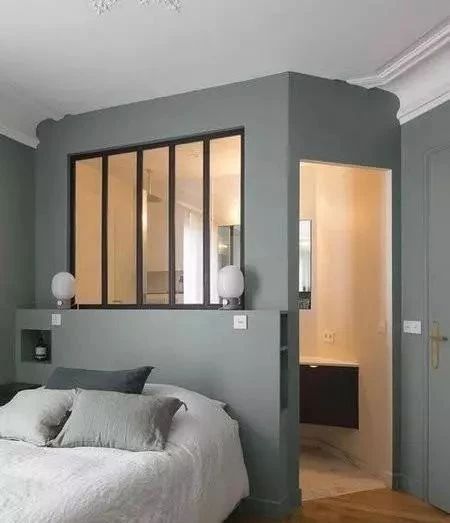 主卫 有些大户型卫生间会嵌入卧室内,通常是暗卫,所以,开窗借光还是很