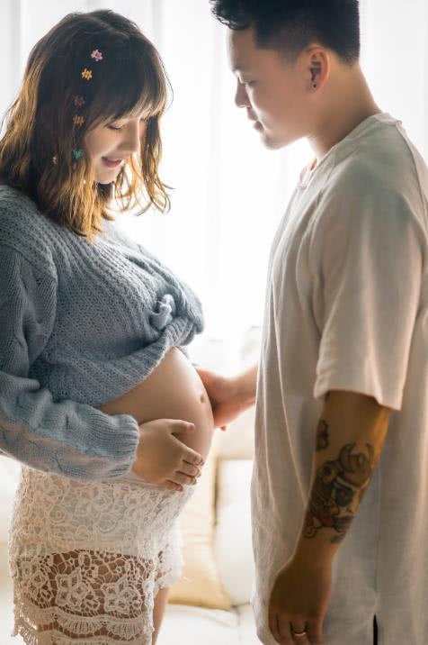 23岁马剑越到预产期毫无反应,挺大肚跳舞,网友:绝对是女孩!