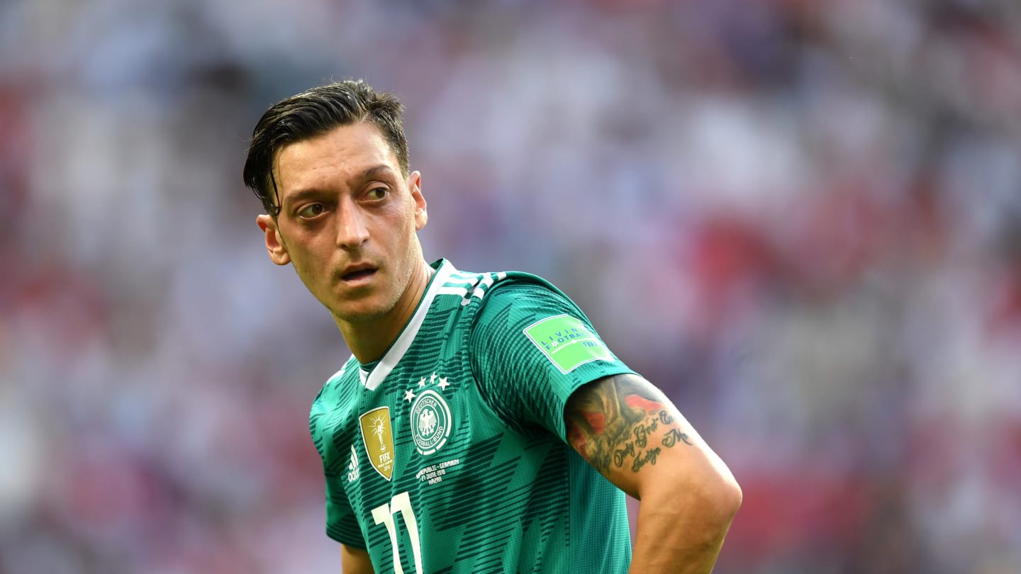 主帅不让上场还被名宿批评,c罗昔日最爱搭档为何落得这般田地?