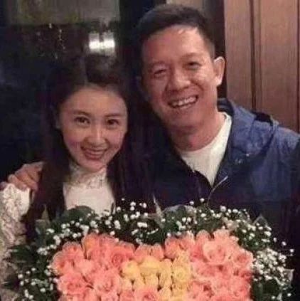 申请个人破产文件曝光 贾跃亭正离婚