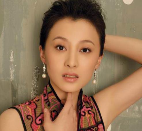 她曾红极一时,与丈夫相识六天就结婚,如今44岁美如少女