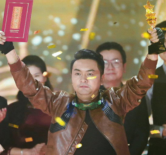 《中国达人秀》观众统一助力石哲元的无人机,难道都是安排好的?