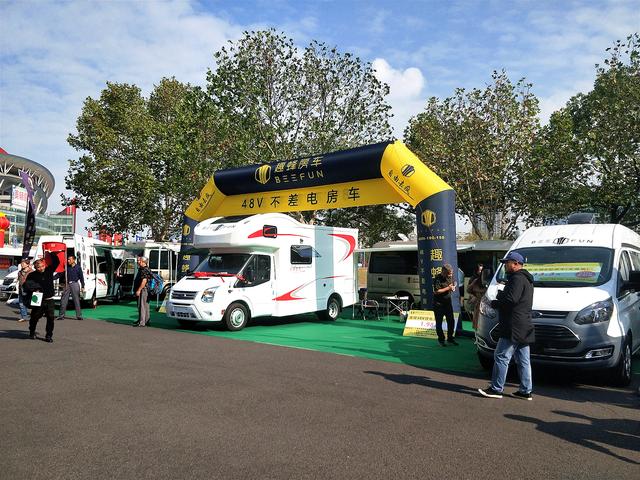 展会回顾南京房车展圆满落幕趣蜂房车又一次火爆全场